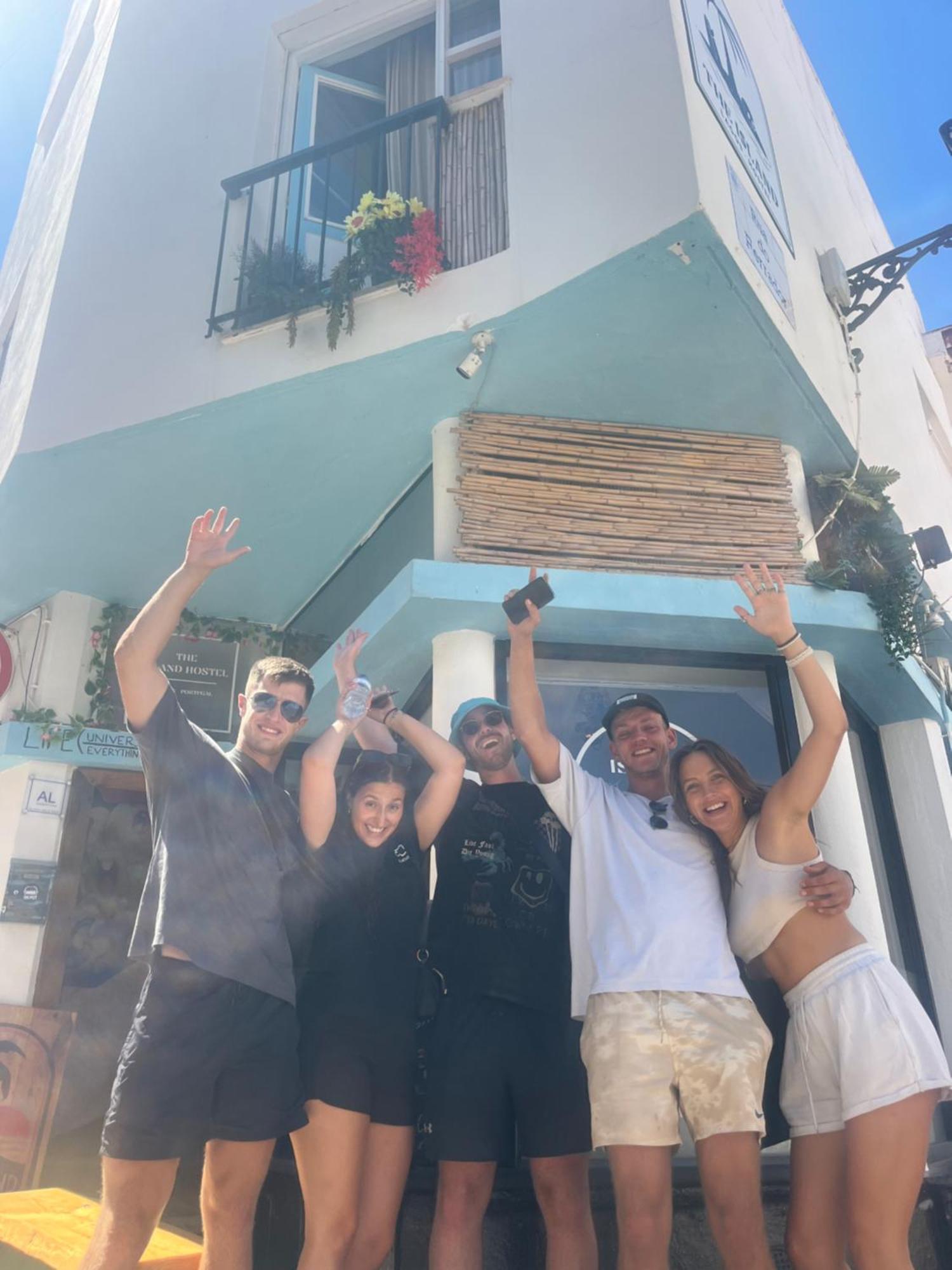 The Island Hostel & Cafe ラゴス エクステリア 写真